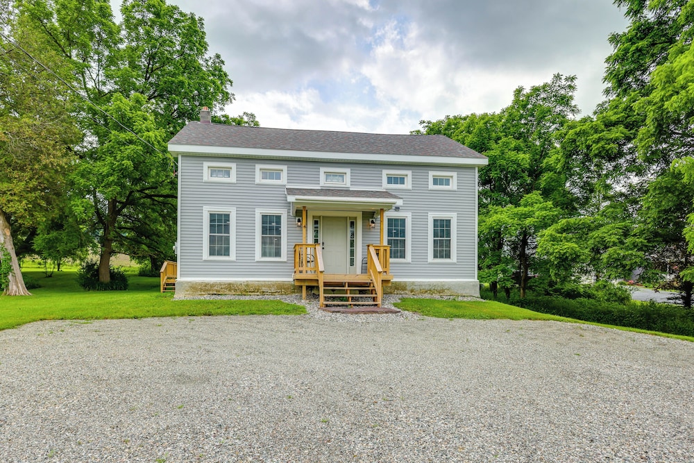 Mountain & Sunset Views: Upstate Family Home