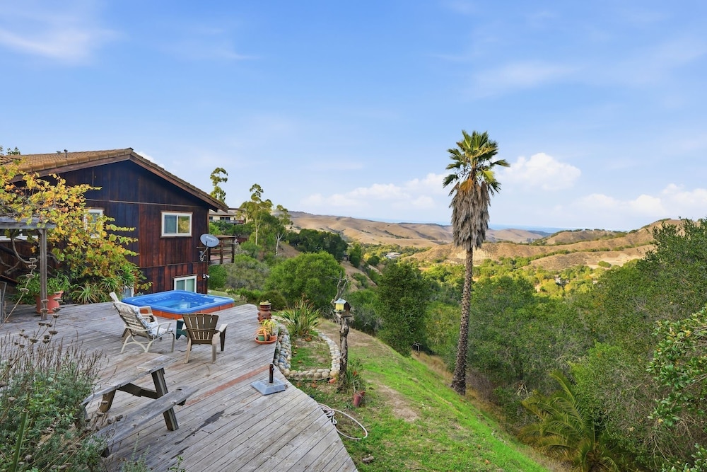Peaceful Retreat With Panoramic Views 3 Bedroom Home