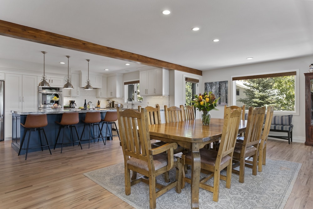 Solamere Drive Home at Deer Valley Resort - 6 Bedroom Home with Hot Tub #3220 6 Home