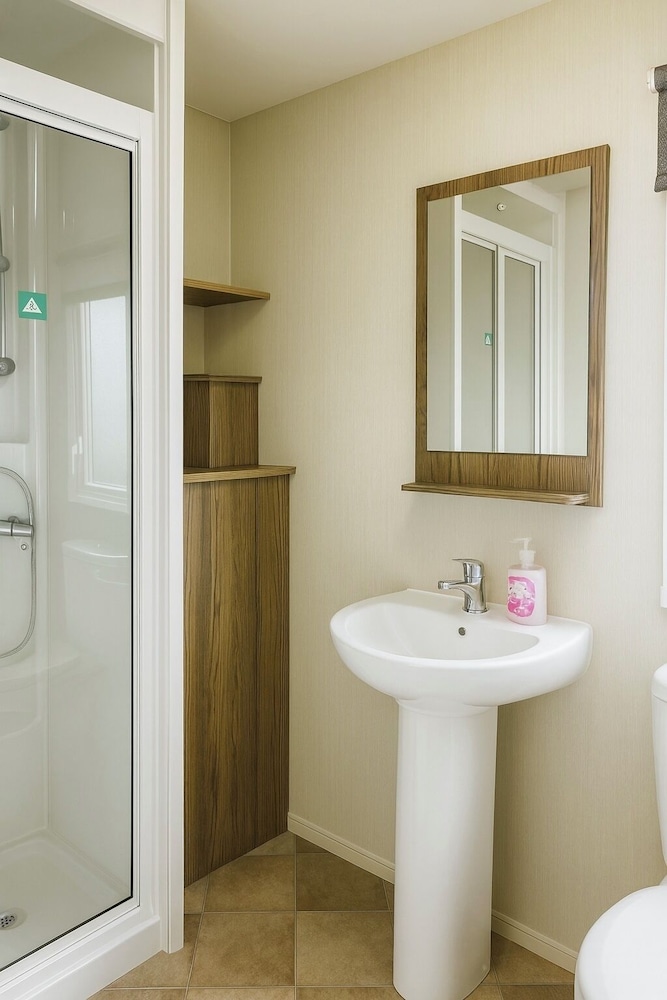 Cozy Caravan at Tower Lawn, Haggerston Castle Perfect Family Getaway