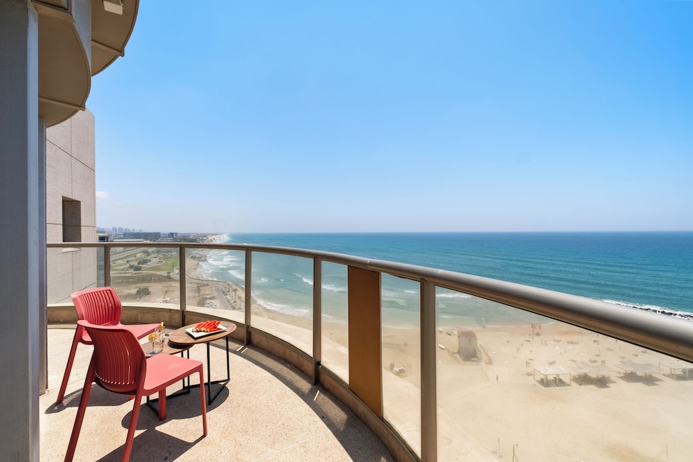 HaCarmel Beach Penthouse by Sea N Rent