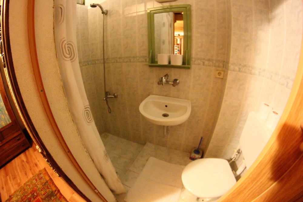 Homeros Pension & Guesthouse
