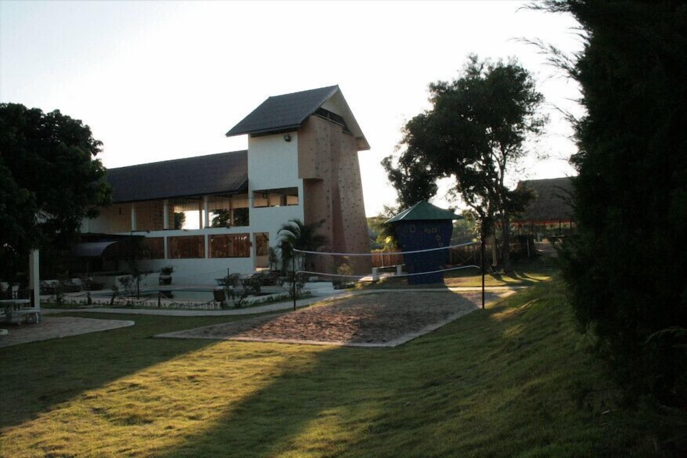 Maekok River Village Resort