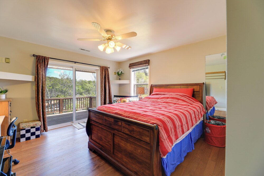 Newport Home w/ Private Balconies & Creek Access! view 4