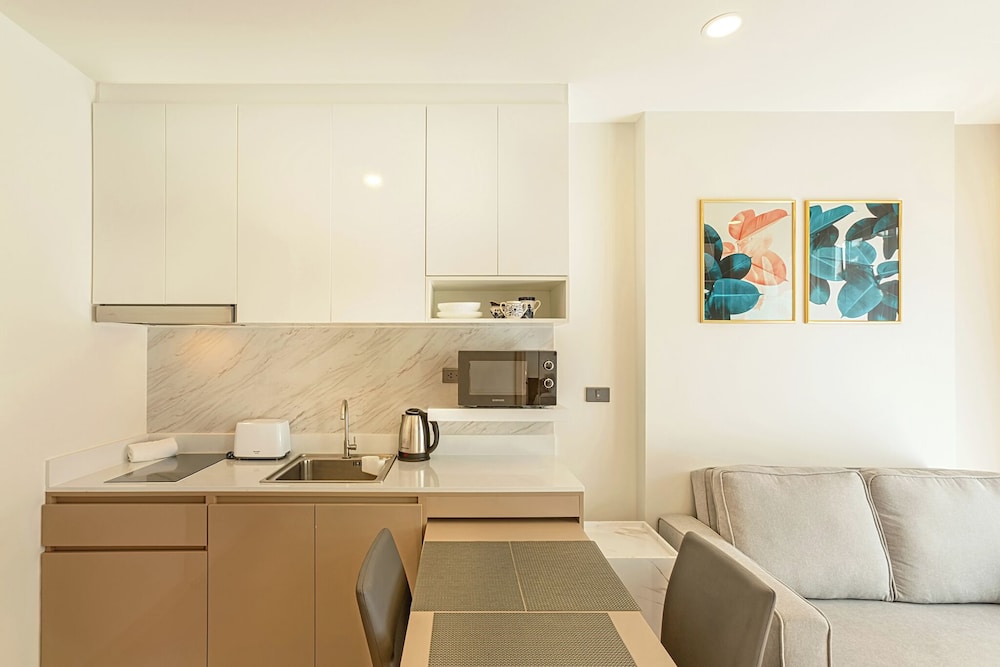 One bedroom Palmetto Condo Karon A 313