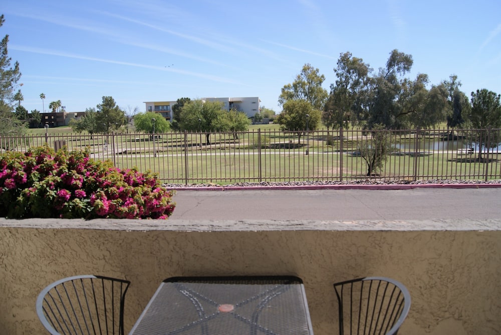 118 Fully Furnished 1BR Suite-Outdoor Pool! by RedAwning view 2