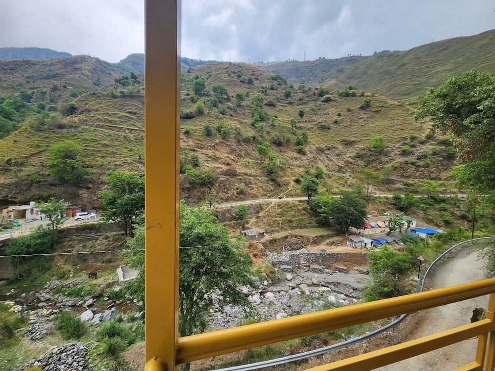 NEERANGANA RETREAT