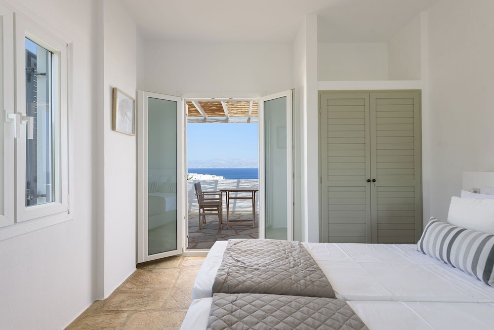 Phaedrus Living: Paros Cycladic Residences 5