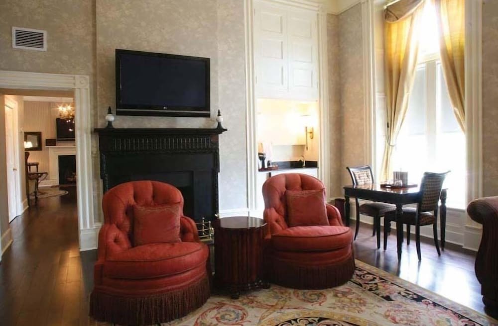 The Martha Washington Inn And Spa