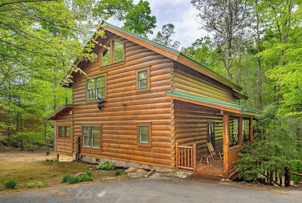 Smoky Bear Cabin