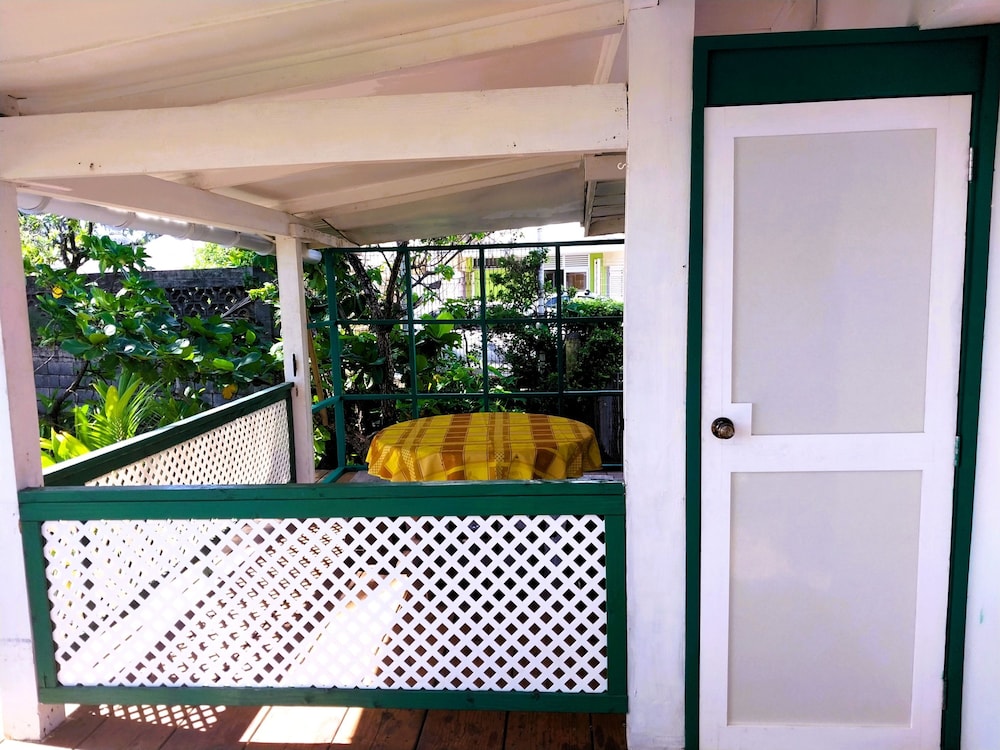 Tahiti - Matavai Bay Cottage