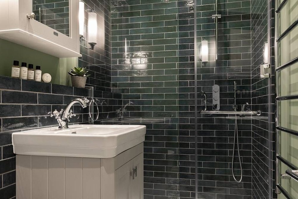 Coleherne Road III by Onefinestay