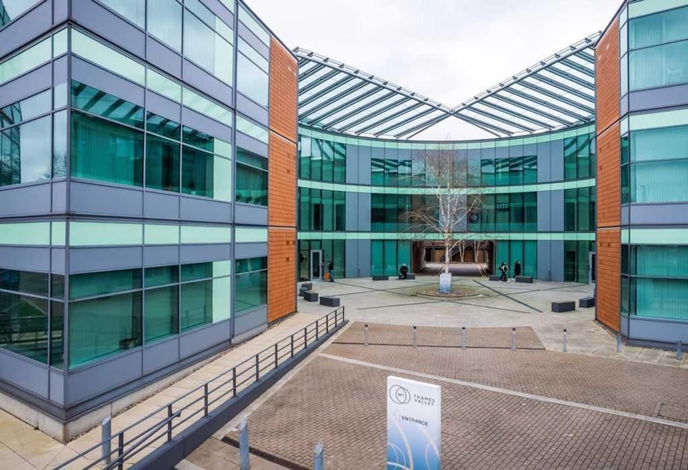 Chic Studio in Bracknell at Convenient Location