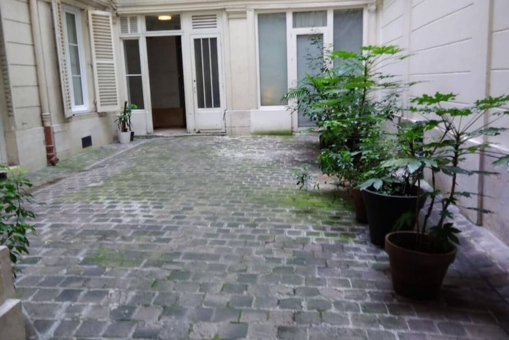 Lafayette Classic Parisian
