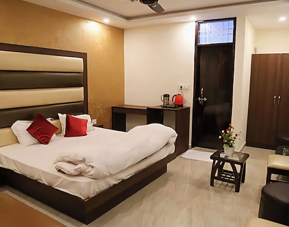 Hotel Mona Regency