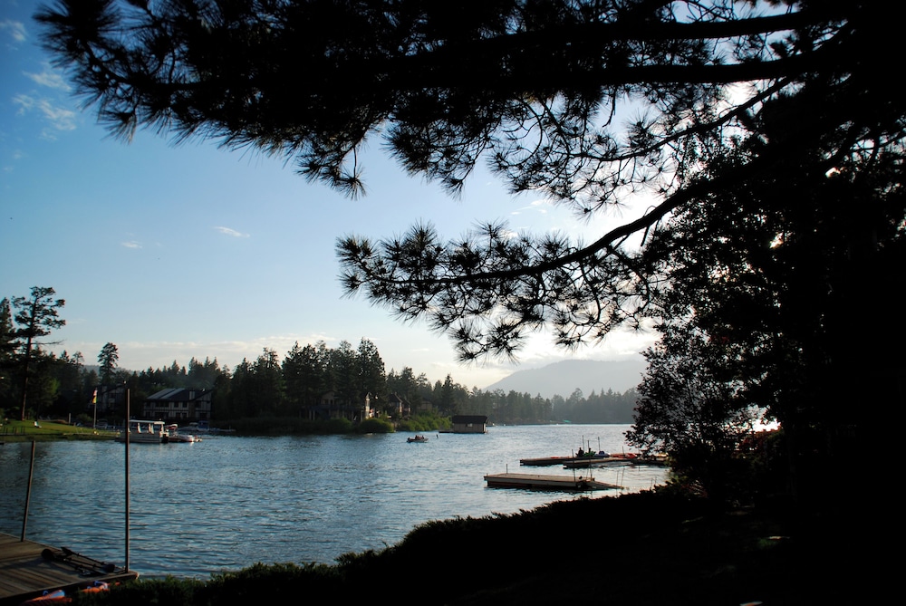 Blue Lagoon Lakefront view 5