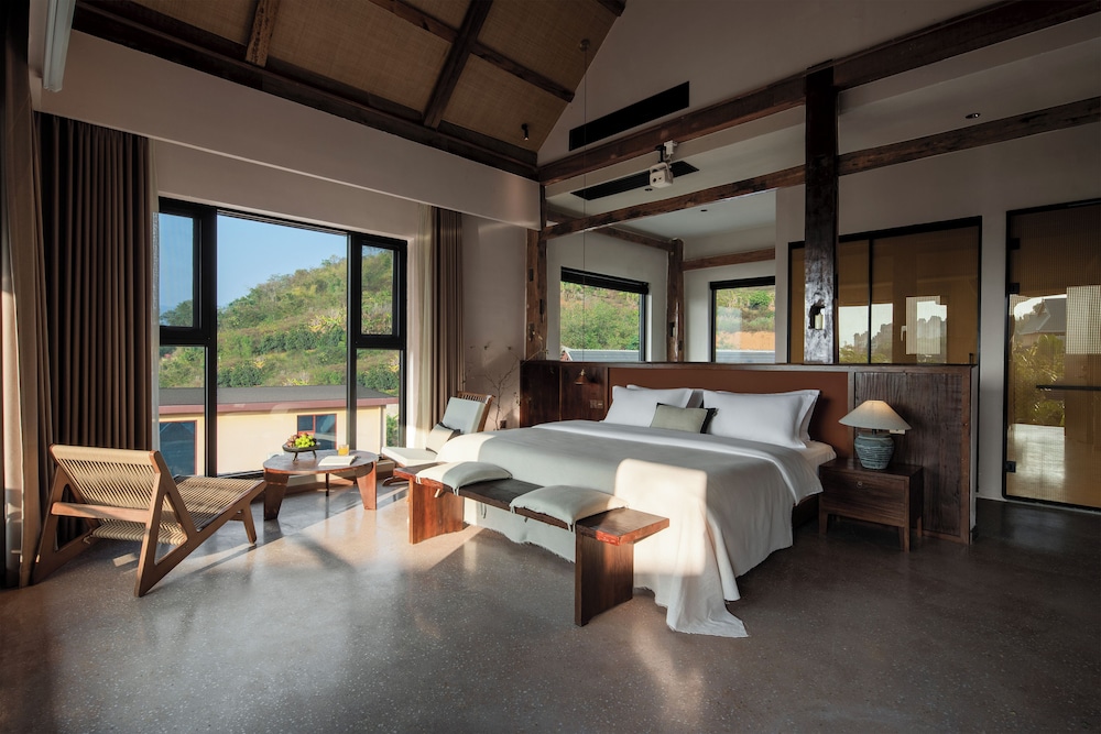 Xishuangbanna Jinghong Hidden in Nature