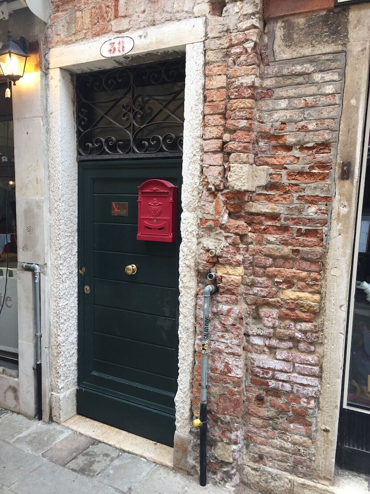 Venice Resorts Guest House