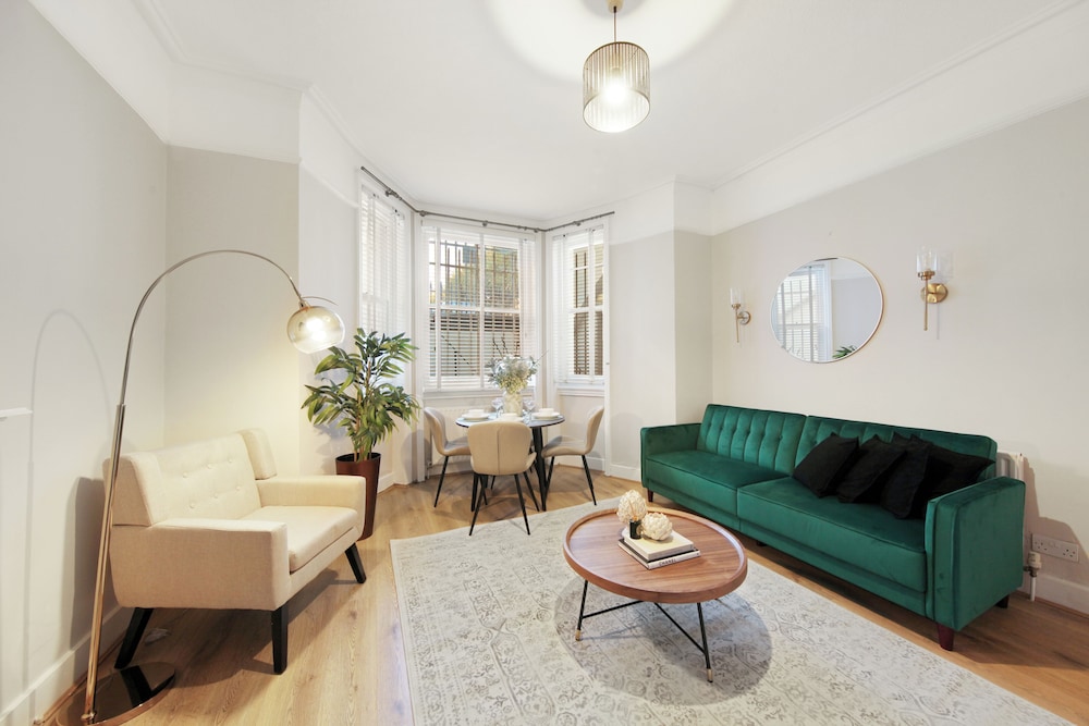 Redcliffe Square Flat