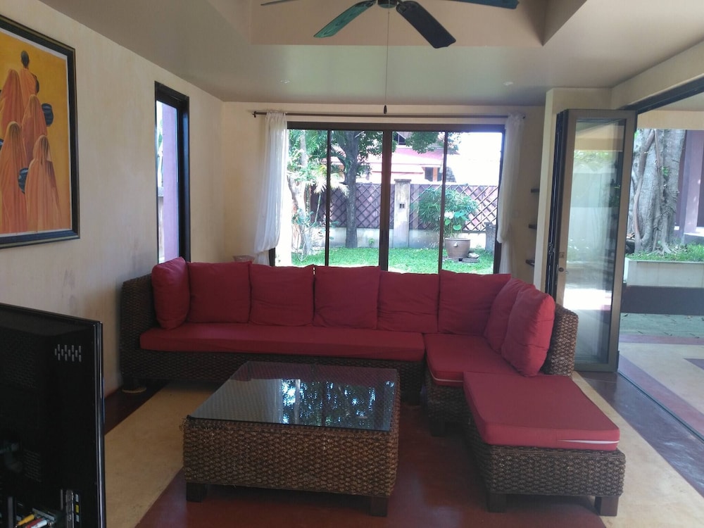 Three Bedroom Balinese Villa - a Shared Pool