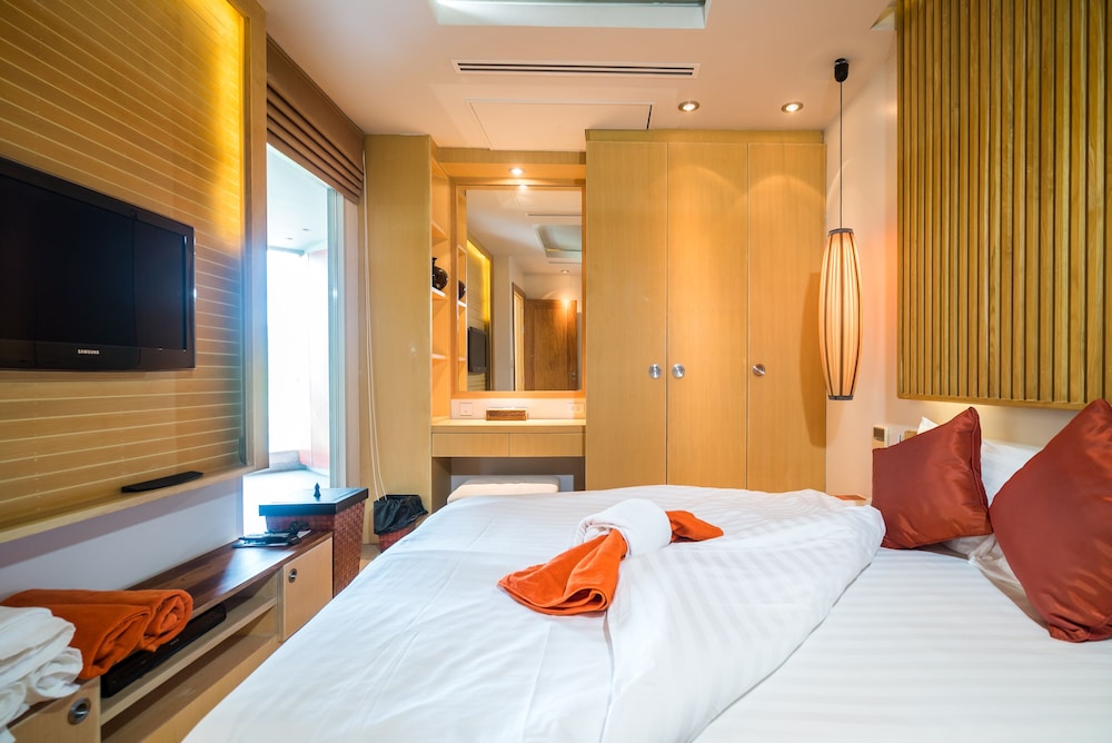 BangTao Beachfront by Lofty view 2