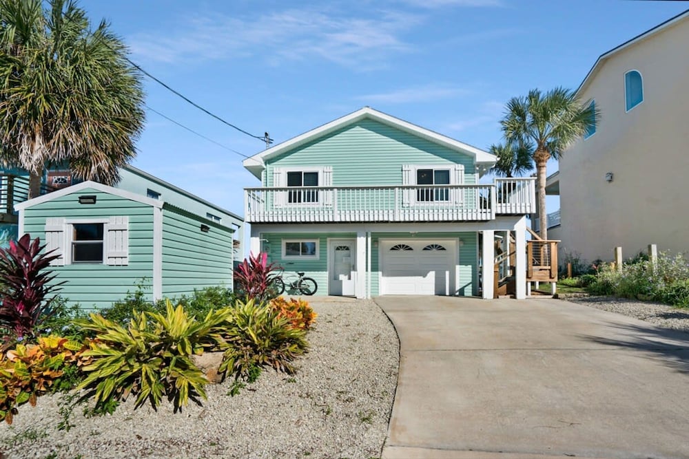 Ocean Views Beach Bikes Sunny Deck Steps 2 Sand