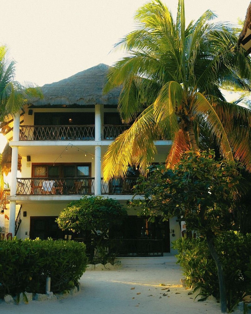 Mía Tulum Tribe
