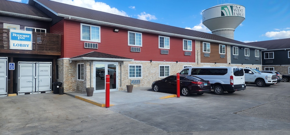 Hotel Rodeway Inn - Image 1