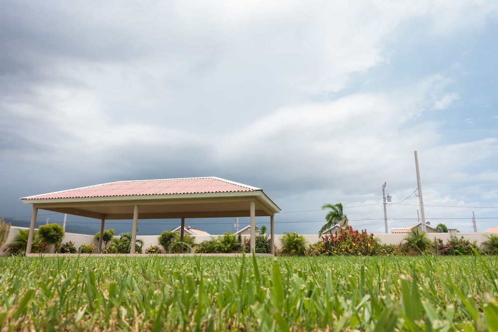The Country Club Villa I