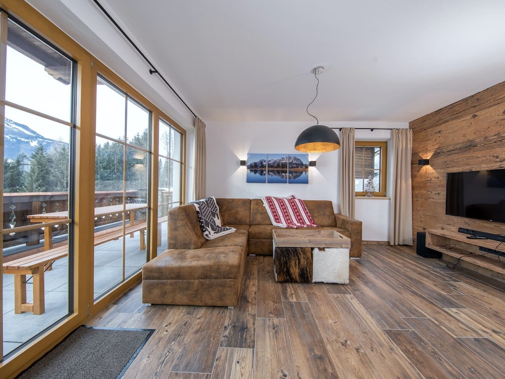 Affluent Chalet in Neukirchen near Wildkogel Ski Arena