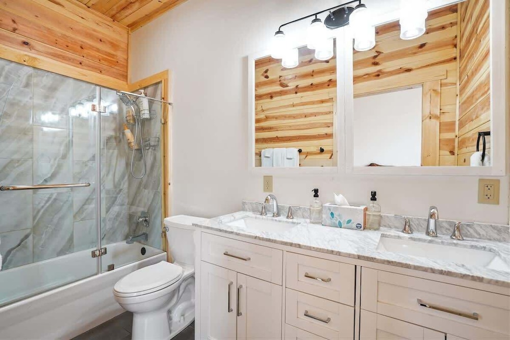 Fern Haven A Modern Take on Hocking Hills Cabins