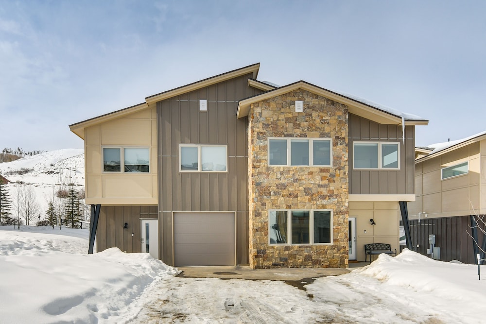 Granby Retreat w/ Community Pool: Ski-in/ski-out! view 4