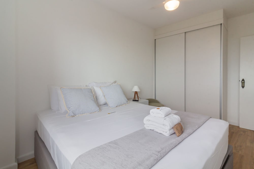 Your Complete Retreat in Barra da Tijuca Av702