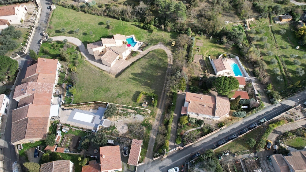 Villa in France With Private Pool & Garden