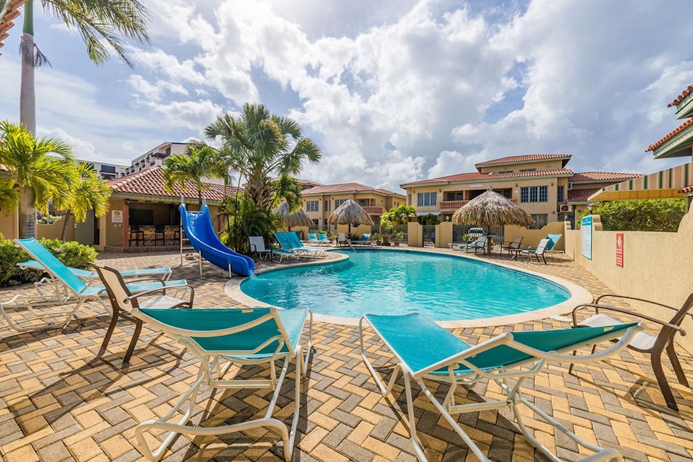 Newly Renovated Queen Bed Studio Loft Palmbeach