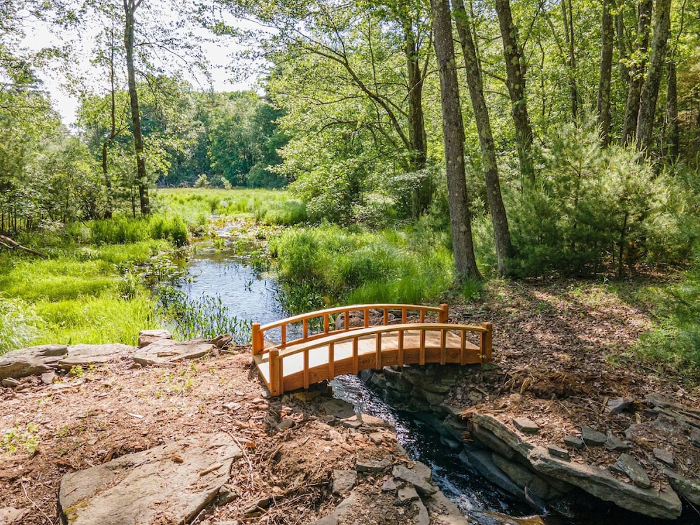 2 Lake Cabins Pool+hottub Game Room 23acs