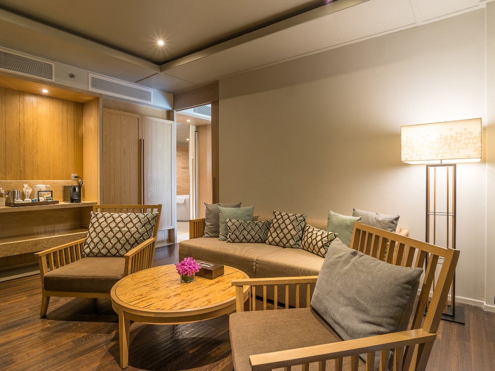 Dusit Thani Krabi Beach Resort 13