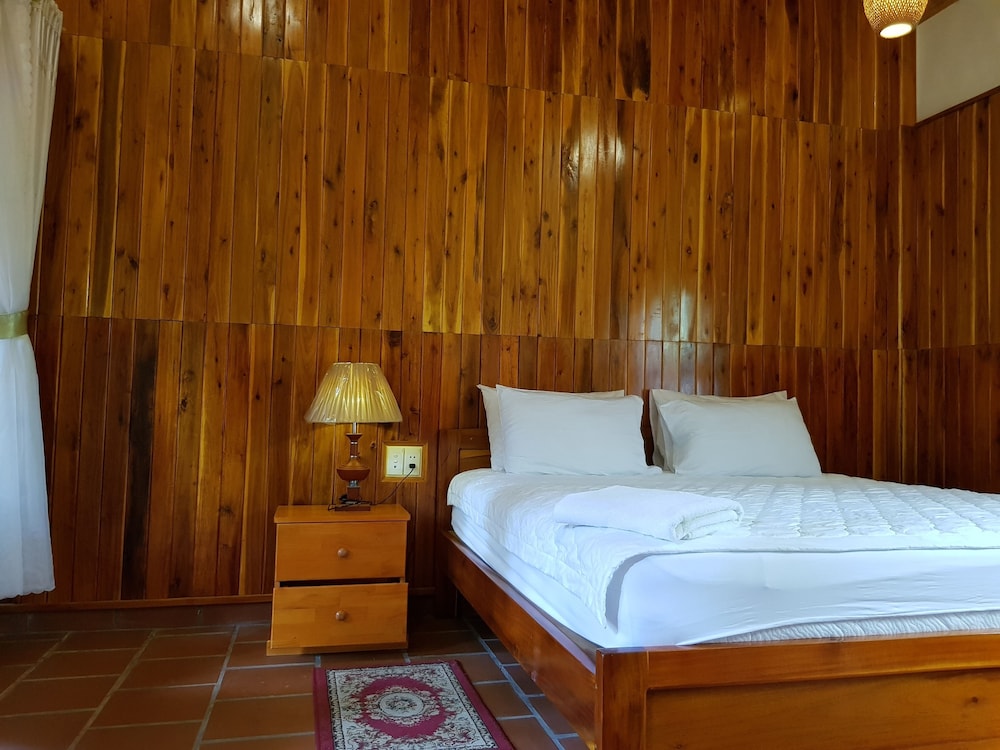 Free Beach Resort