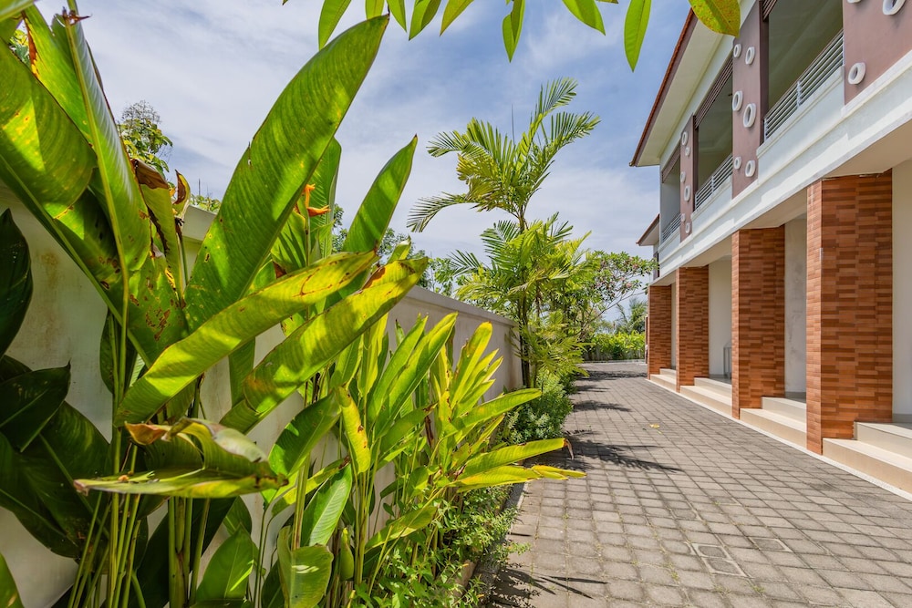 Kubu Deandari Guest House