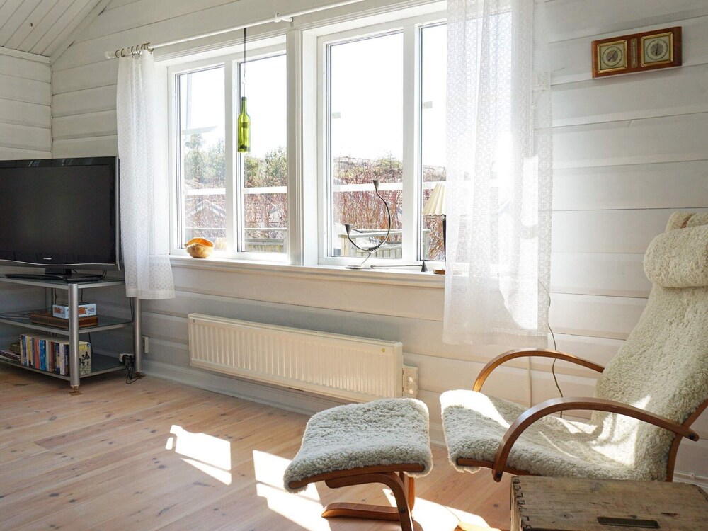 4 Person Holiday Home in Grundsund view 3