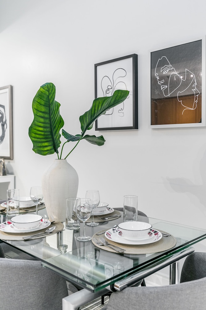 HomeHop - Financial District - Image 4