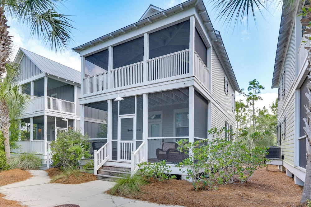 Resort-style Port St Joe Escape ~ 3 Mi to Downtown