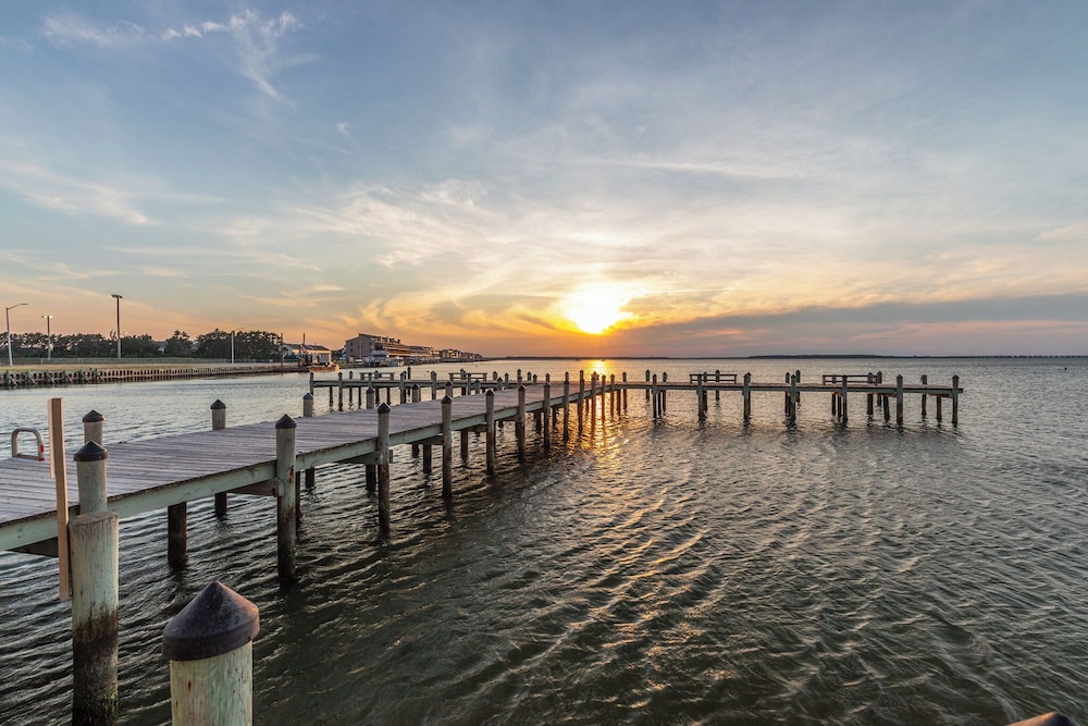 Bay Club Resort by Coolvacay