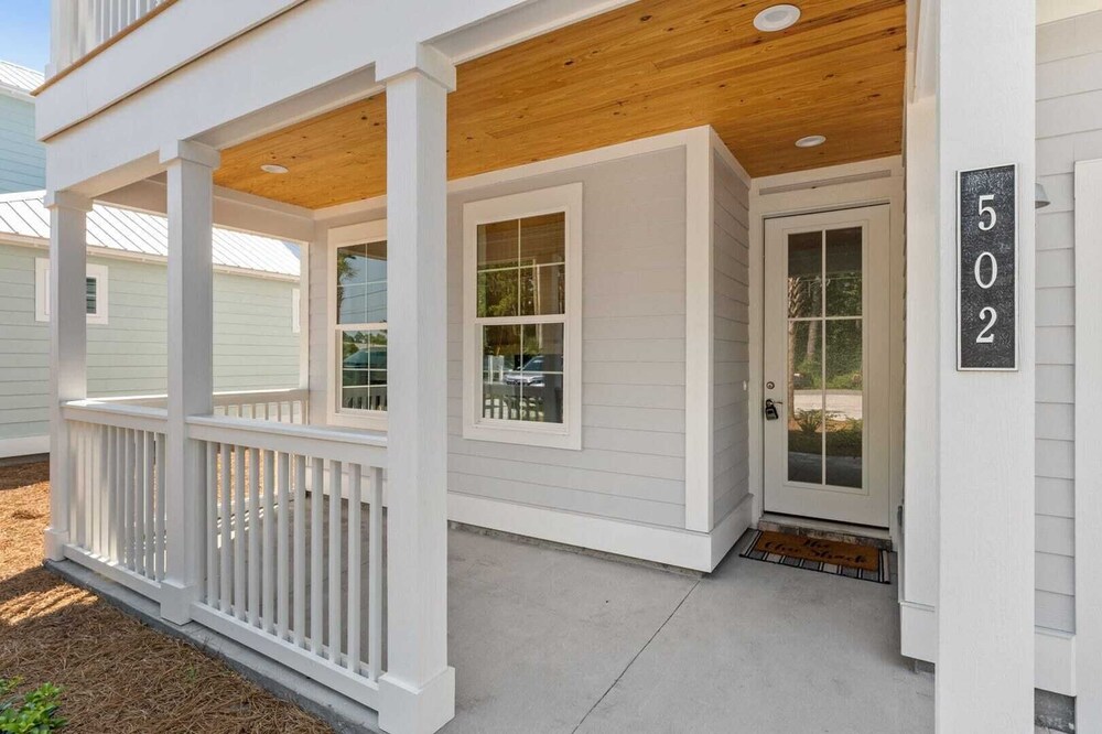 Chic Shack by Avantstay Private Pool, Walk to Beach, Sleeps 13!