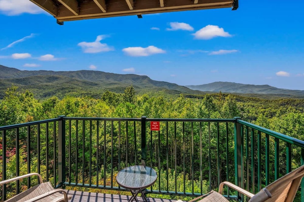 Sleeps 4 Mountains Views Indoor Pool Sauna