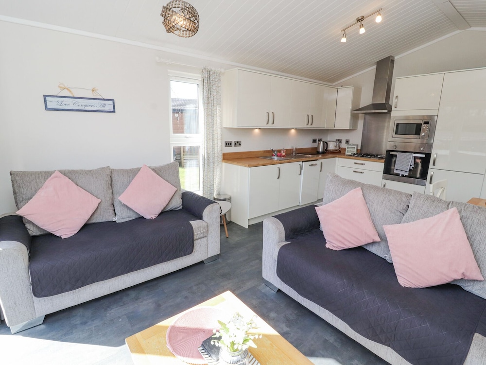 Duckling Lodge