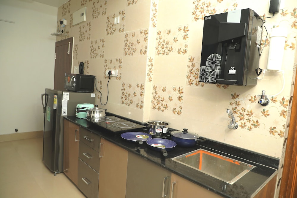 Aashhiana Guest House Entire 2BHK Service Apartments, Kolkata