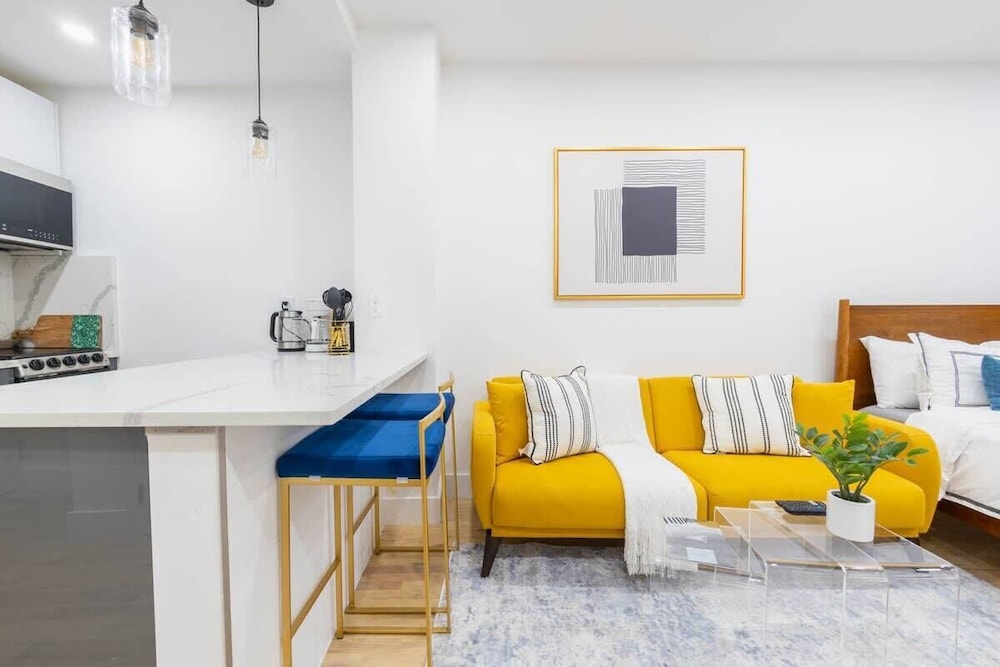 1597 New York Apt