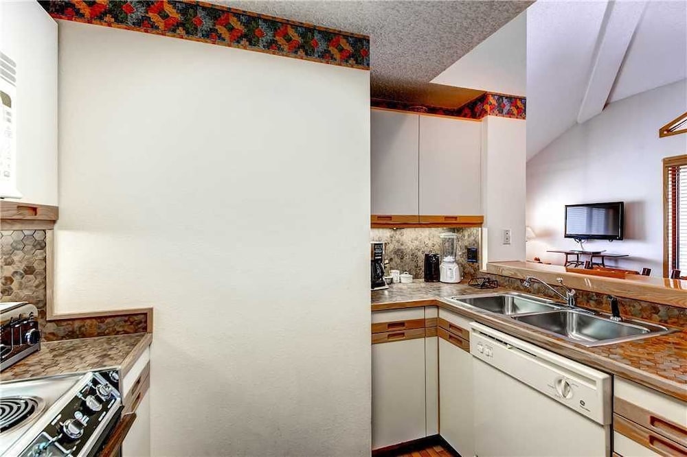 1303 Trappeur's Lodge, Trappeur's Crossing Apartment 2