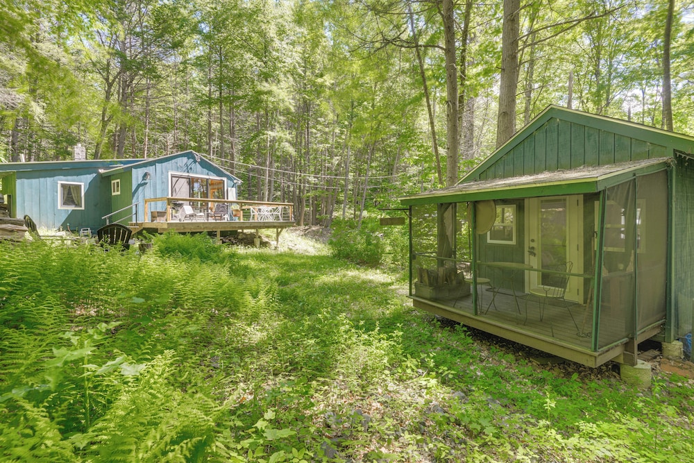 Brattleboro Vacations - Cozy Falls Brook Cabin: Hike  Swim On-site! - Property Image 1